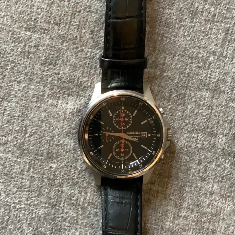Seiko Quartz Chronograph 100m Mens Watch 7T92-0NY0